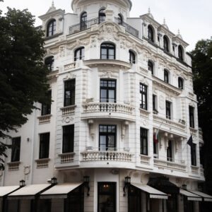 sunny-urban-landscape